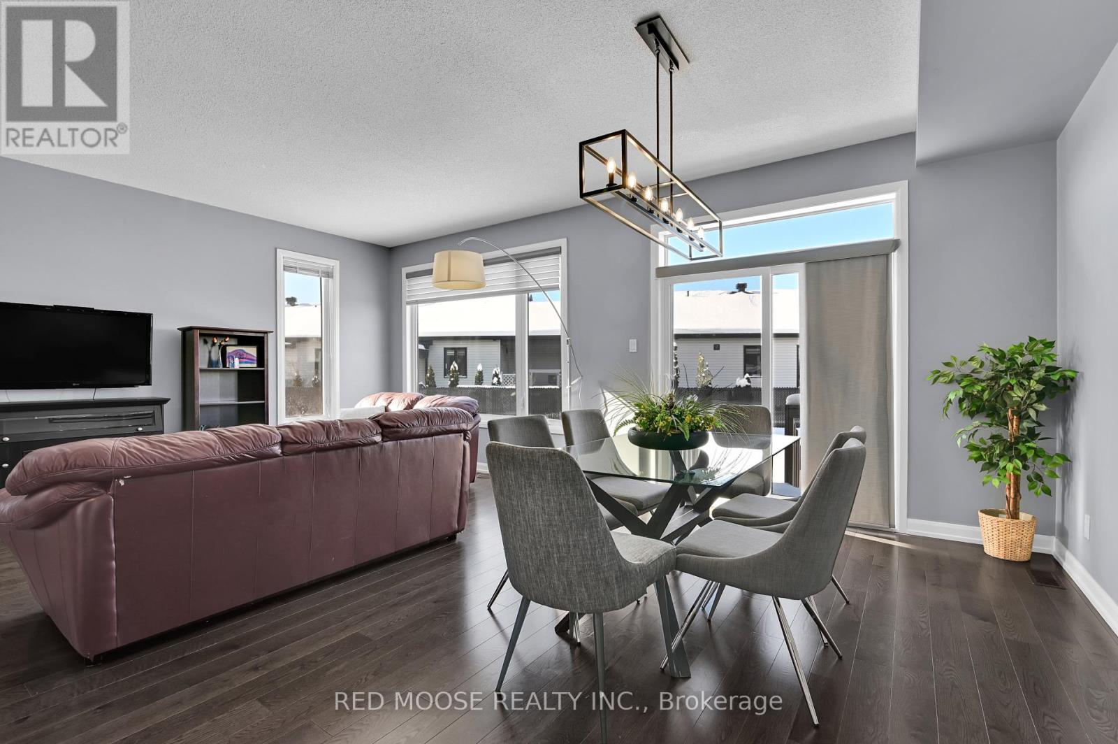 185 Turquoise Street, Clarence-Rockland, Ontario  K4K 0L5 - Photo 11 - X12897976