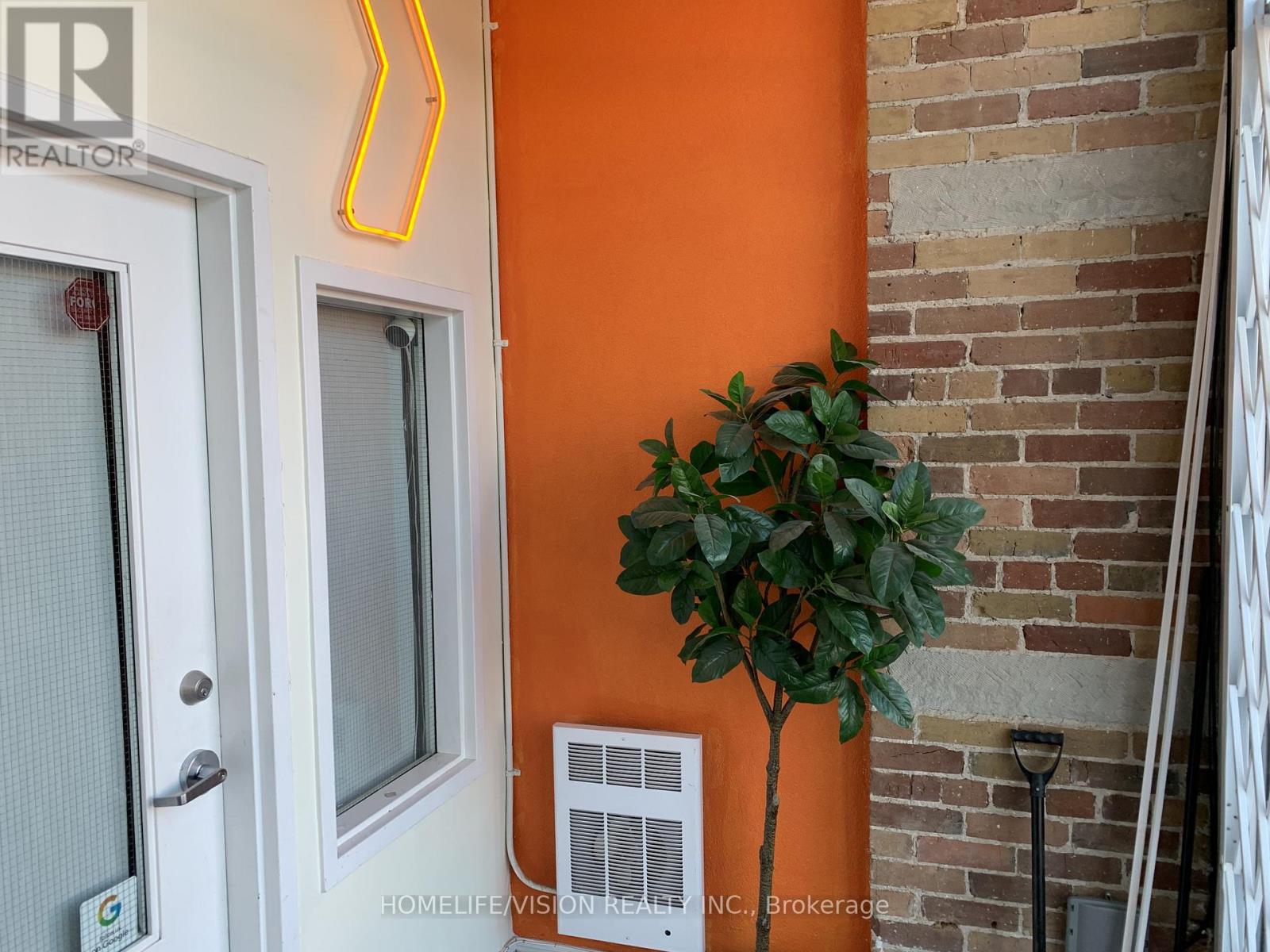 Bsmt - 201 Queen Street E, Toronto (Moss Park), Ontario  M5A 1S2 - Photo 2 - C12897958