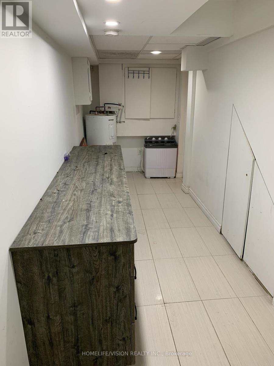 Bsmt - 201 Queen Street E, Toronto (Moss Park), Ontario  M5A 1S2 - Photo 6 - C12897958