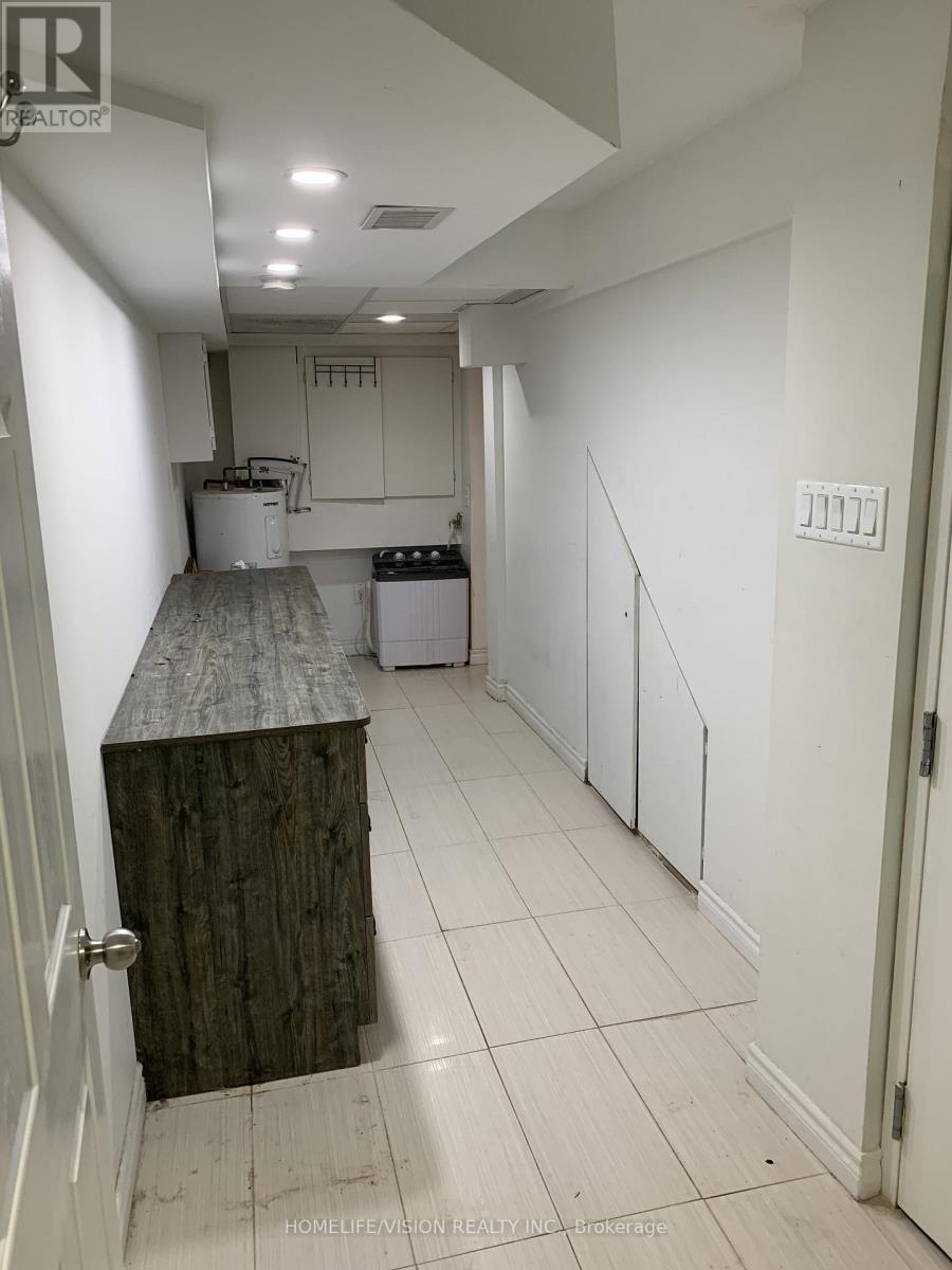 Bsmt - 201 Queen Street E, Toronto (Moss Park), Ontario  M5A 1S2 - Photo 8 - C12897958