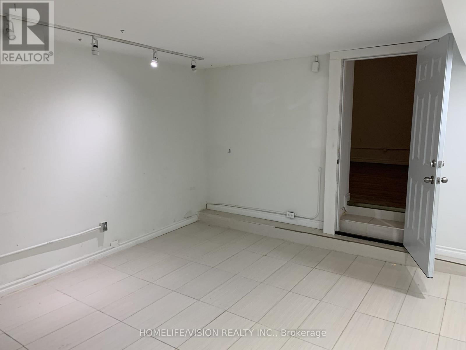 Bsmt - 201 Queen Street E, Toronto (Moss Park), Ontario  M5A 1S2 - Photo 9 - C12897958