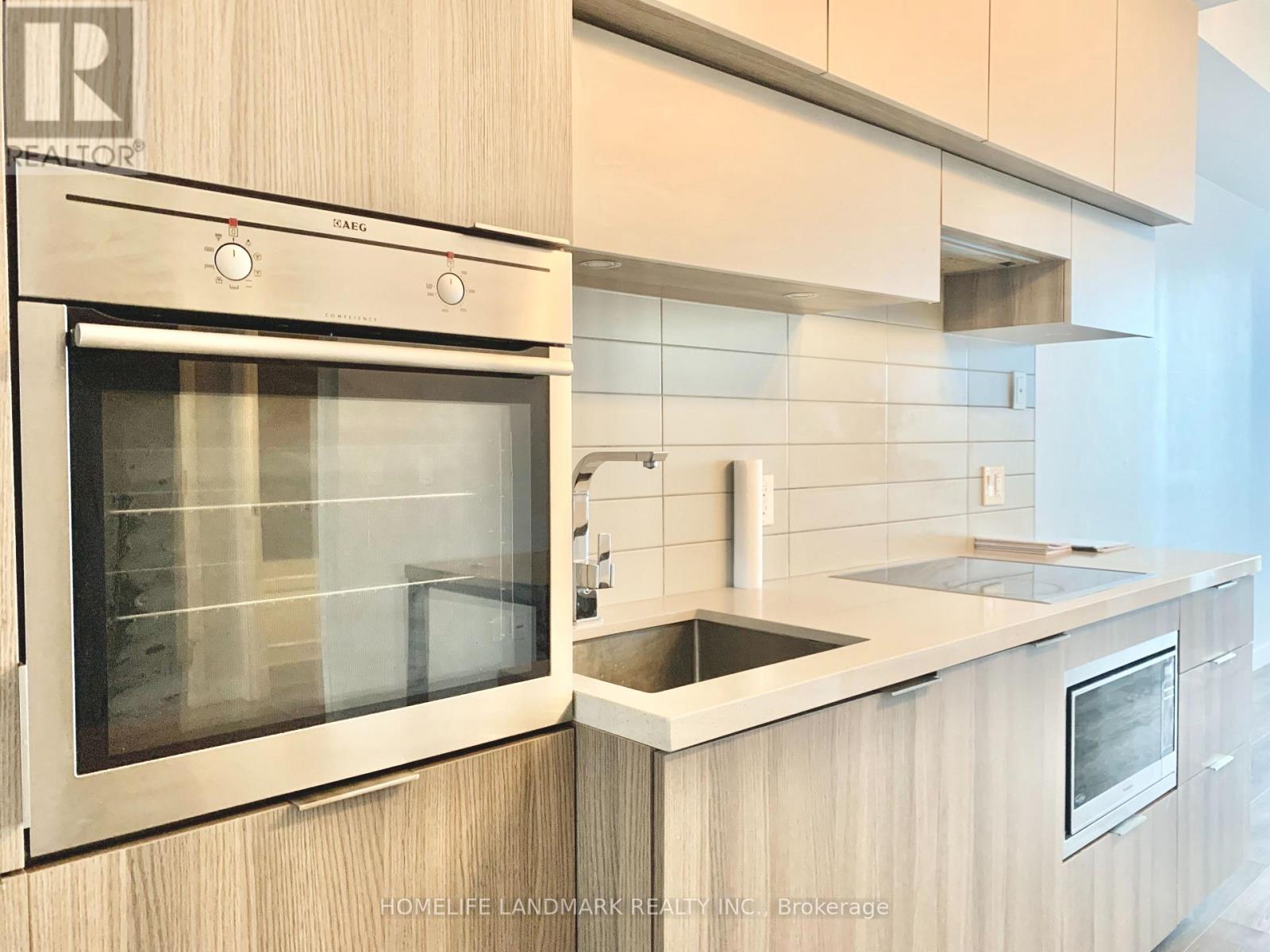 2207 - 8 Eglinton Avenue E, Toronto (Mount Pleasant West), Ontario  M4P 0C1 - Photo 8 - C12897990