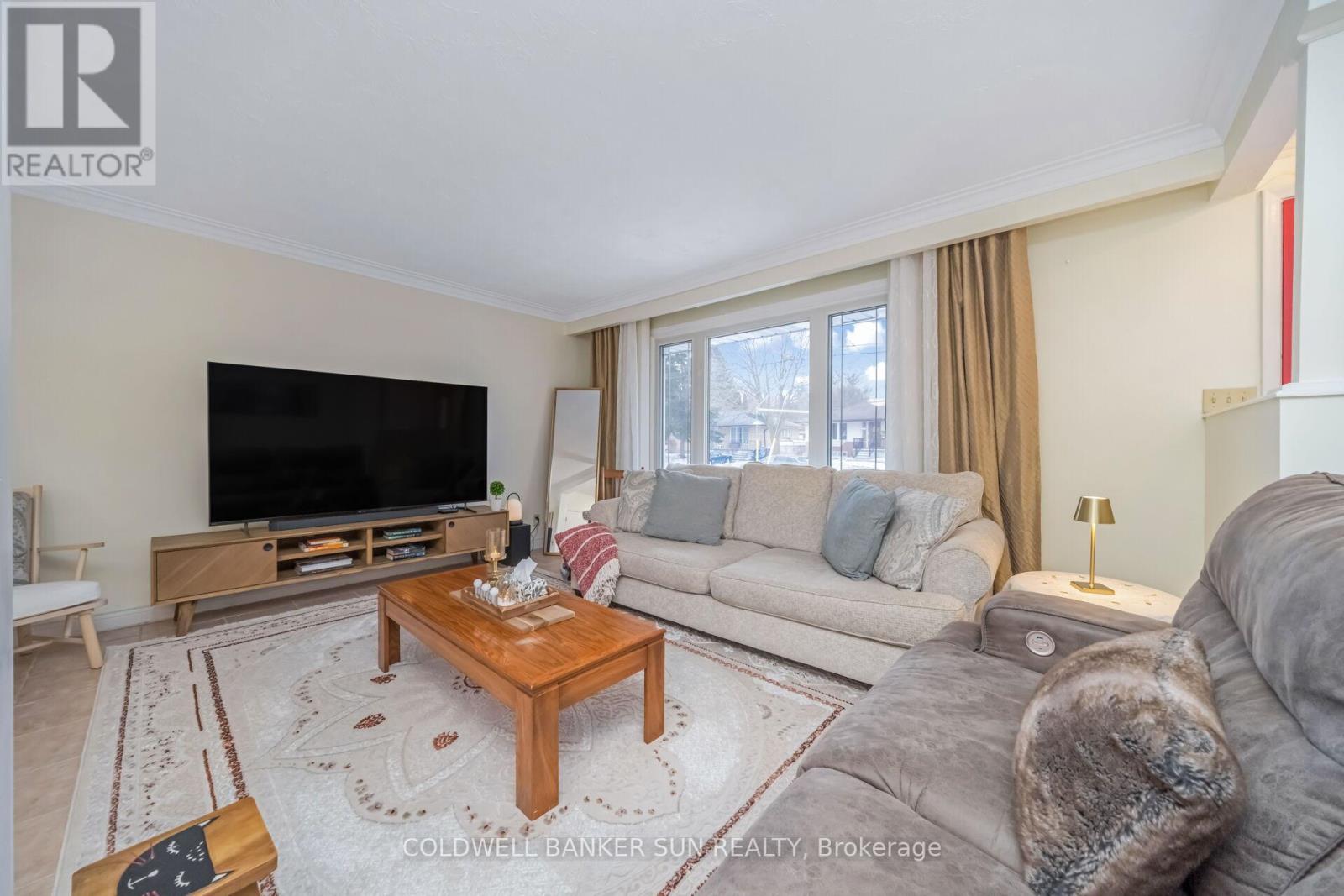 84 Dumbarton Street, Guelph (Riverside Park), Ontario  N1E 3T7 - Photo 8 - X12894984