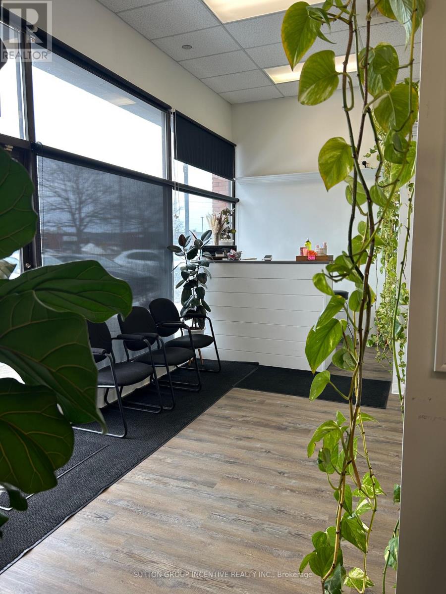 515 - 34 Cedar Pointe Drive, Barrie, Ontario  L4N 5R7 - Photo 9 - S12897992