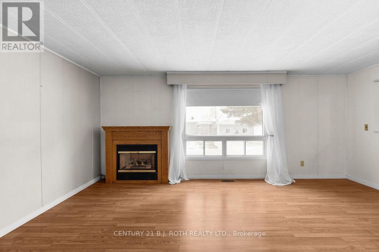 3 Donald Street, Oro-Medonte, Ontario  L0L 1T0 - Photo 5 - S12898000