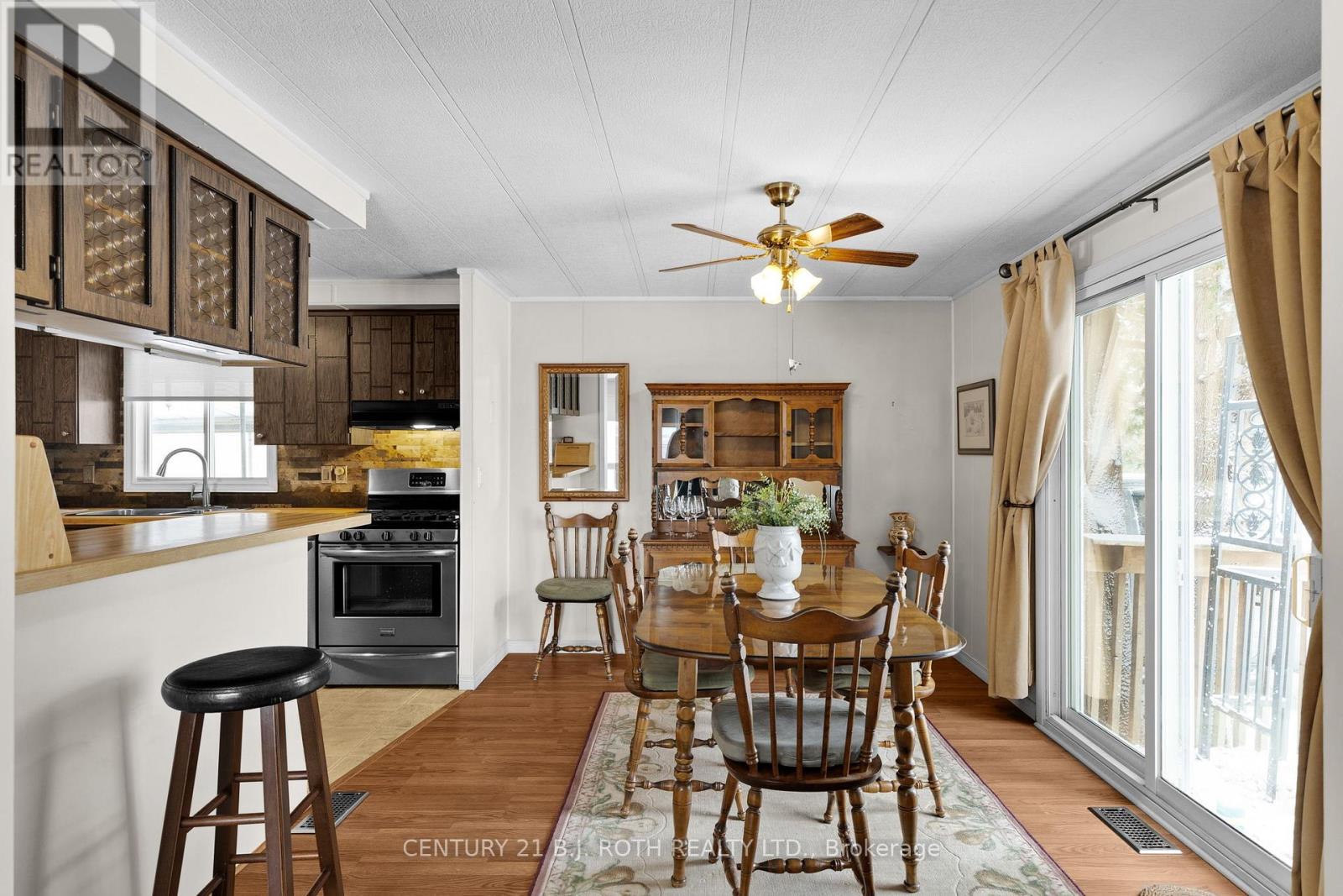 3 Donald Street, Oro-Medonte, Ontario  L0L 1T0 - Photo 6 - S12898000