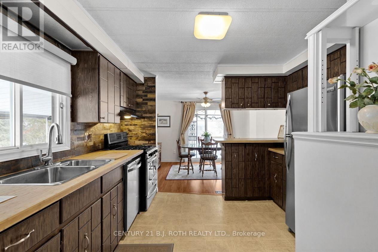 3 Donald Street, Oro-Medonte, Ontario  L0L 1T0 - Photo 8 - S12898000