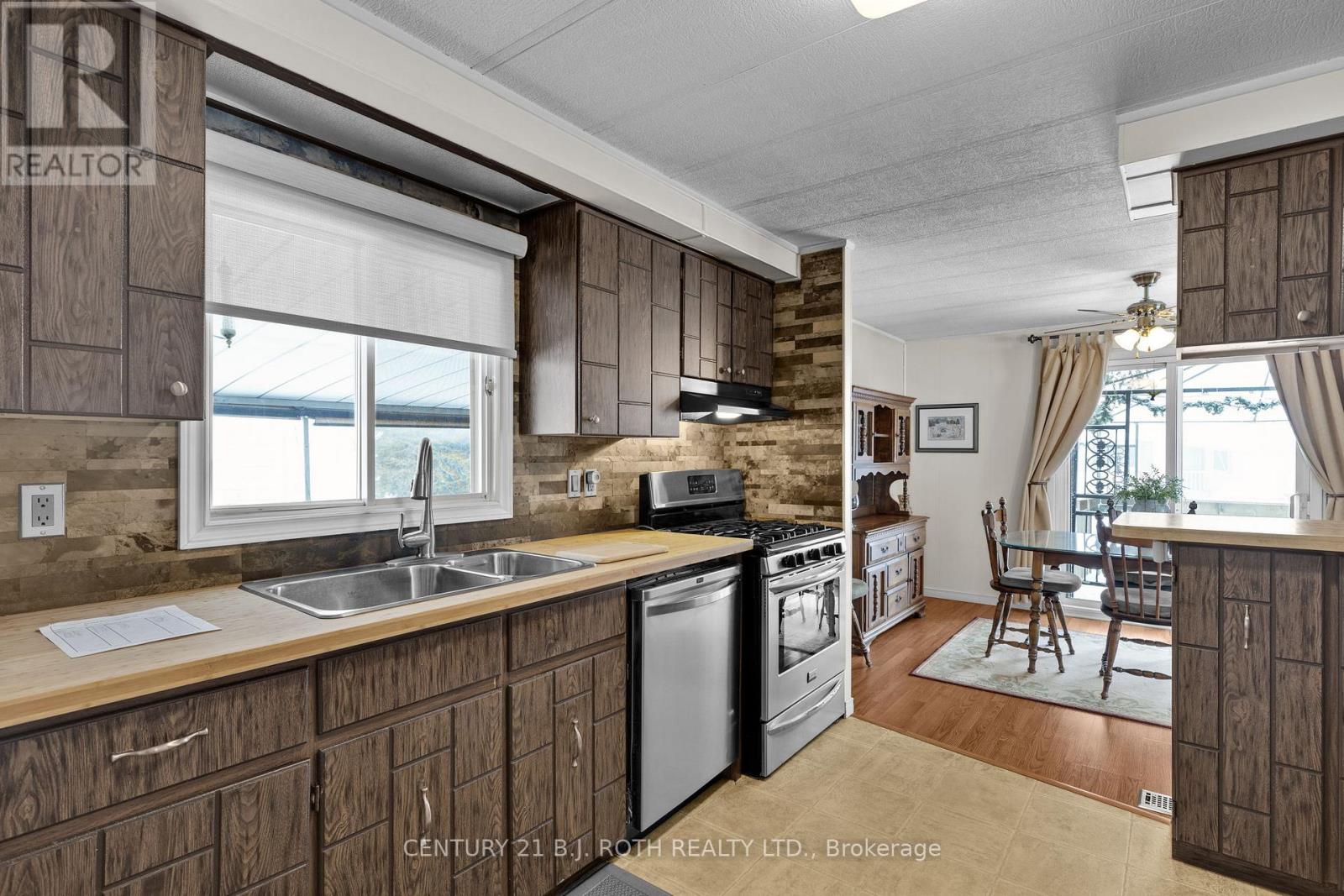 3 Donald Street, Oro-Medonte, Ontario  L0L 1T0 - Photo 9 - S12898000