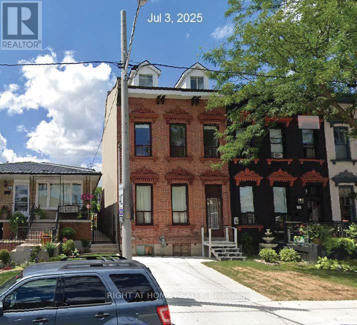 223 PARK STREET N, Hamilton, Ontario