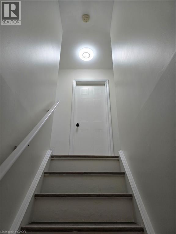 446 Springbank Avenue, Woodstock, Ontario  N4T 1H8 - Photo 6 - 40813400