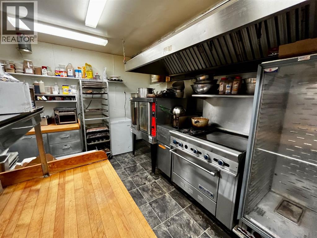 4926 50 Avenue, Vermilion, Alberta  T9X 1A4 - Photo 7 - A2251160