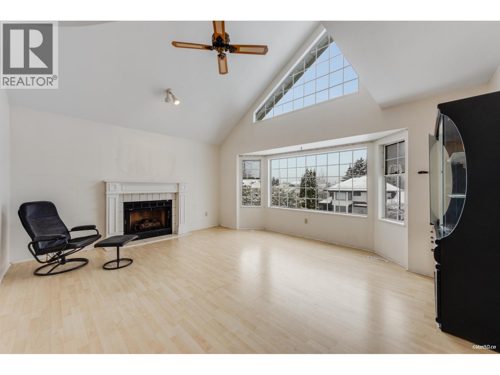 3178 Leeward Court, Coquitlam, British Columbia  V3C 5A9 - Photo 4 - R3098732