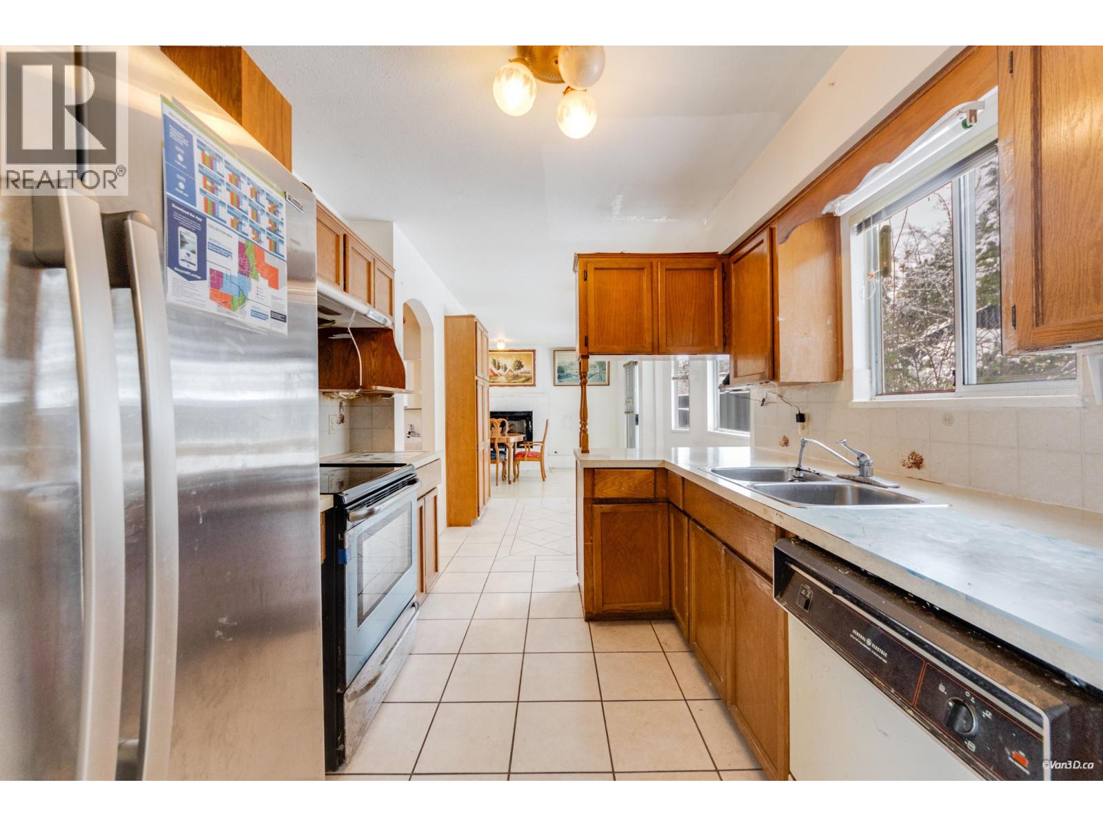 3178 Leeward Court, Coquitlam, British Columbia  V3C 5A9 - Photo 7 - R3098732