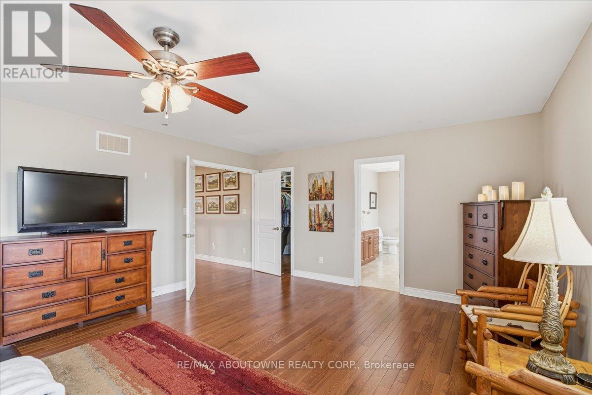 3260 Ribble Crescent, Oakville, Ontario  L6M 0B1 - Photo 24 - W12897988