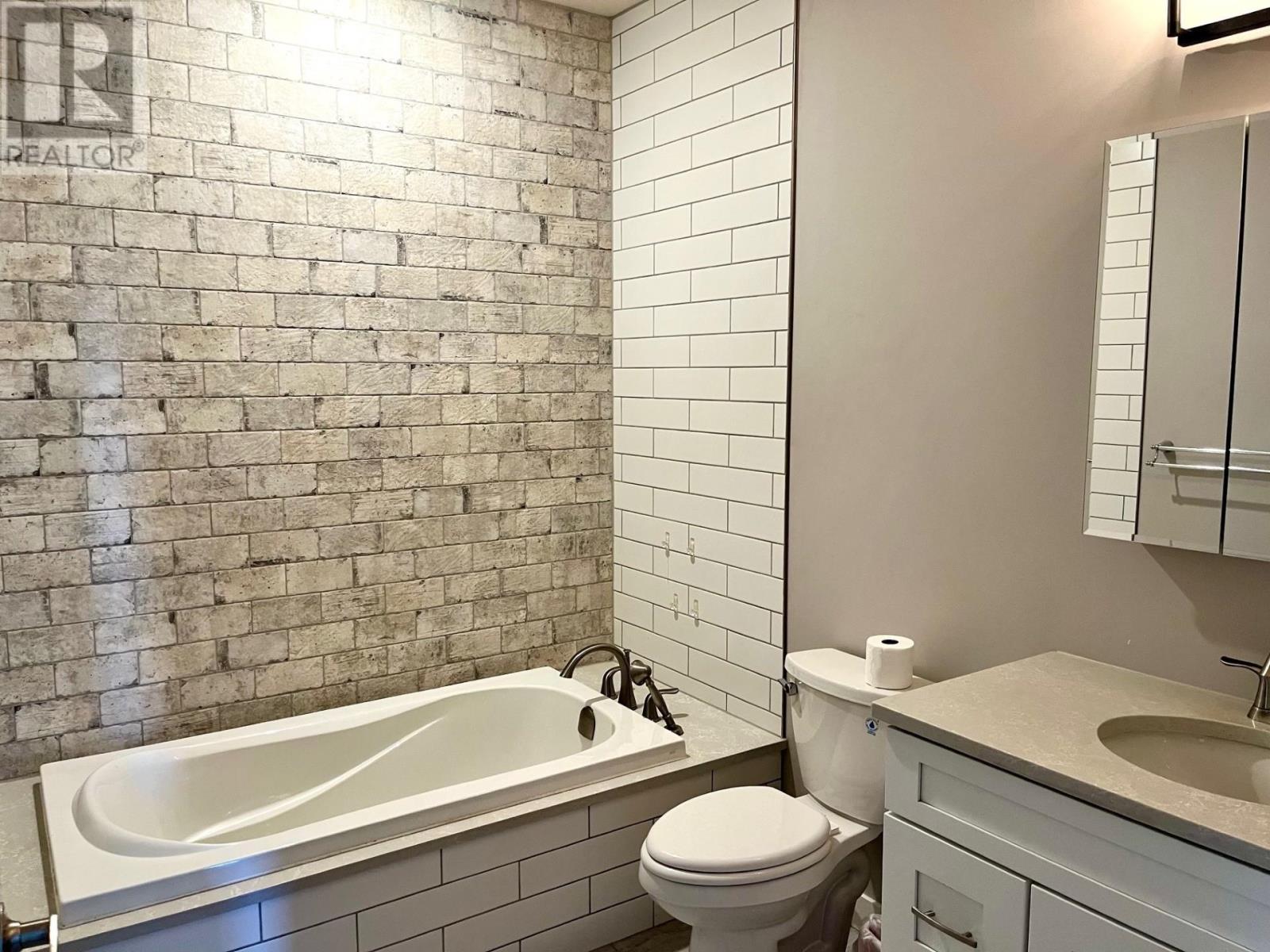 2416 96 High St, Thunder Bay, Ontario  P7A 5R3 - Photo 13 - TB2600475