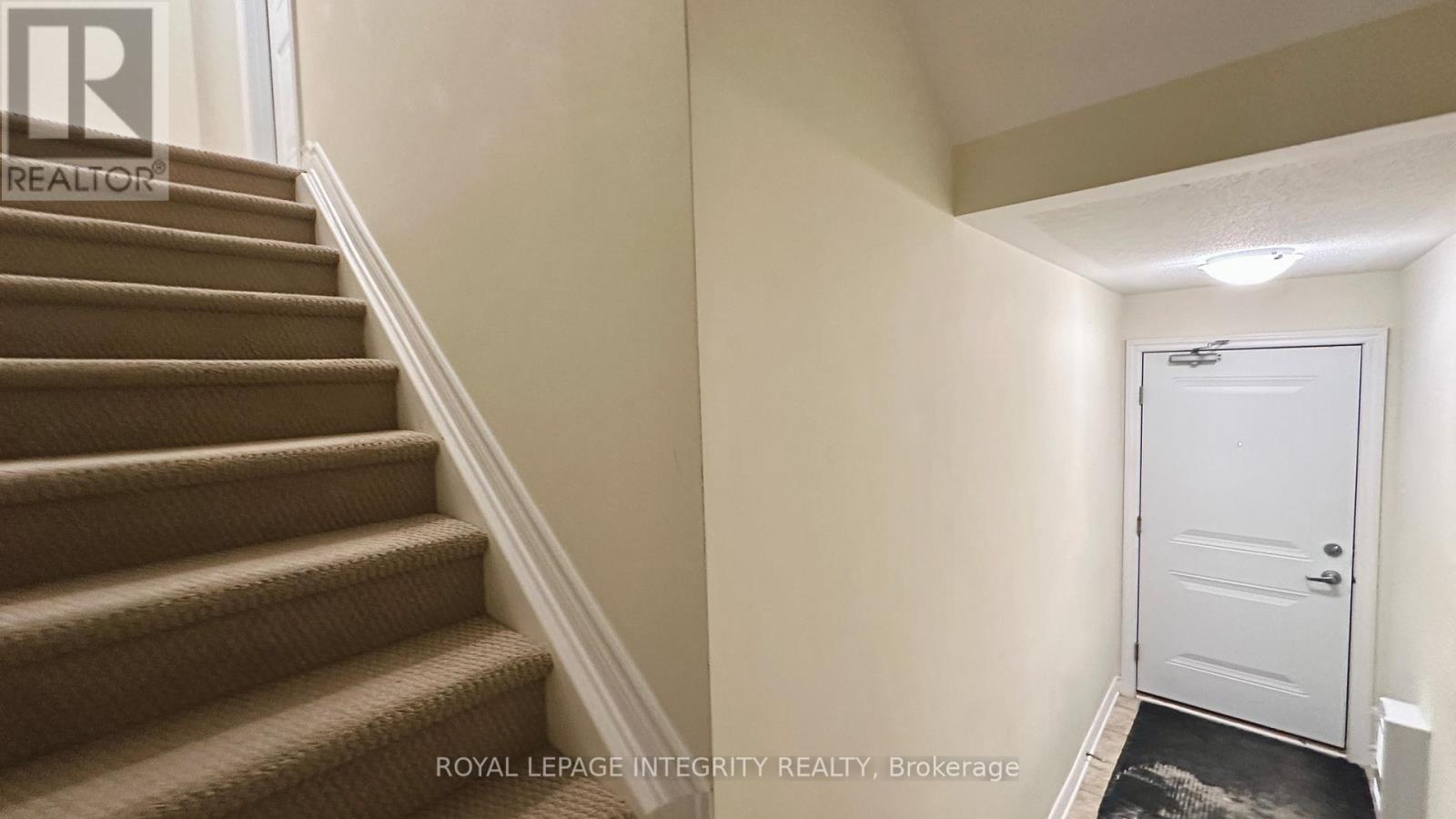 522 Clearbrook Drive, Ottawa, Ontario  K2J 5X5 - Photo 2 - X12898008