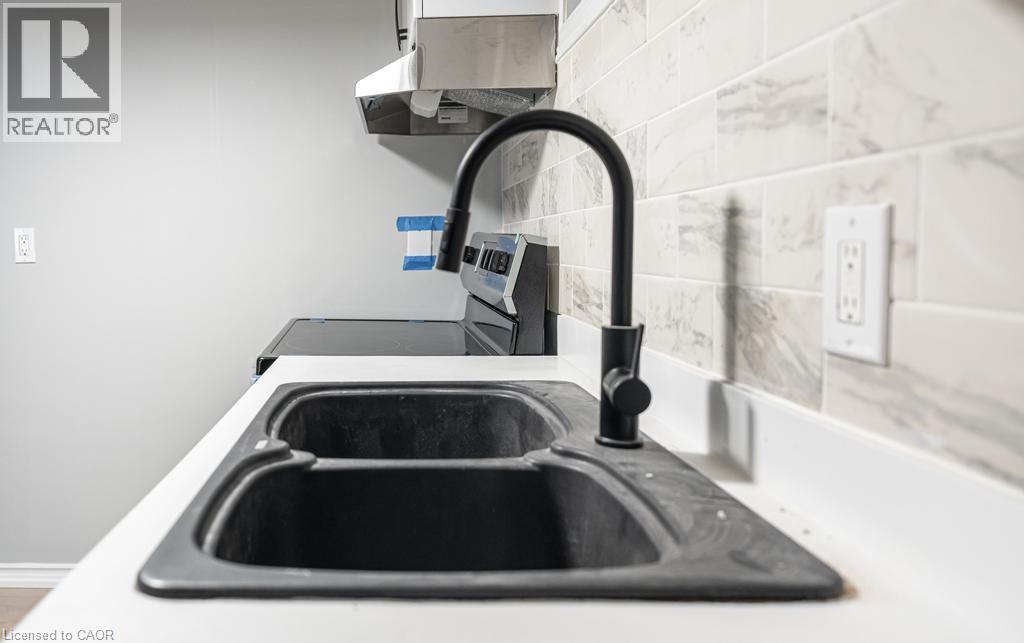 99 East 36th Street Unit# 2, Hamilton, Ontario  L8V 3Z2 - Photo 4 - 40813403