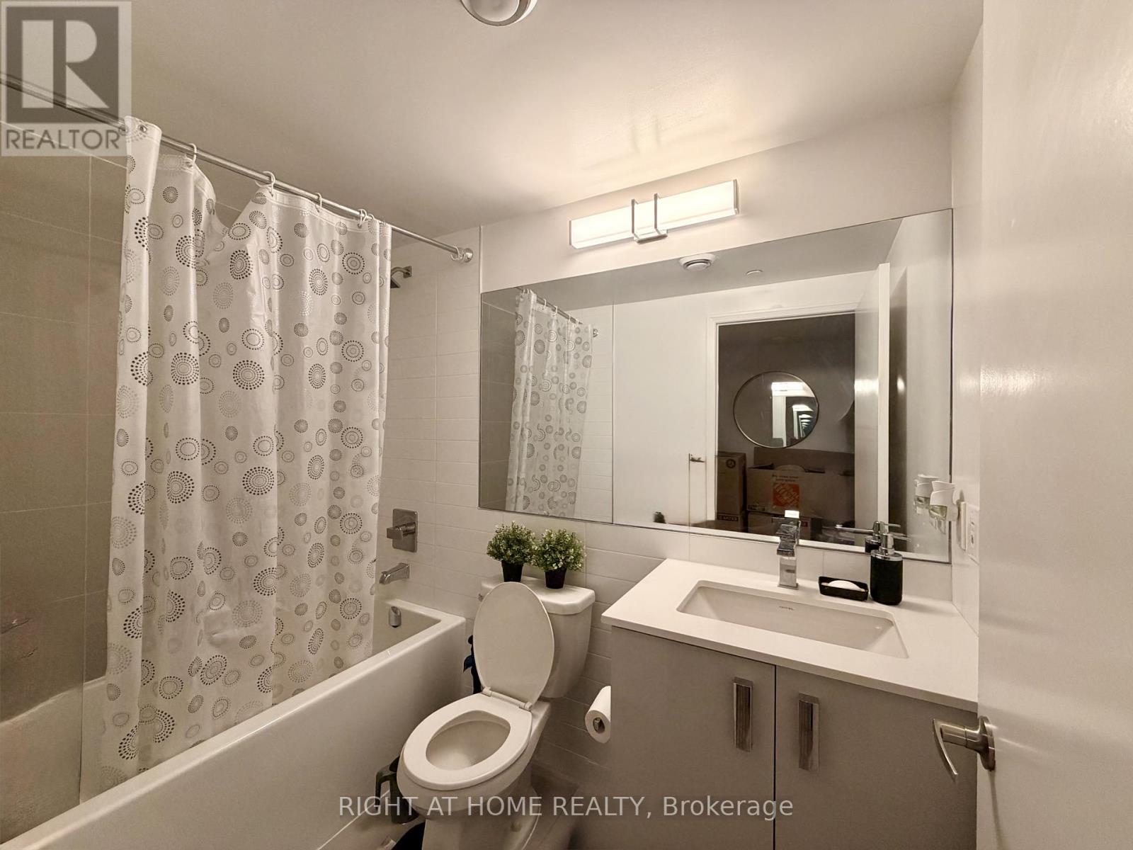 433 - 26 Gibbs Road W, Toronto, Ontario  M9B 6L6 - Photo 13 - W12898020