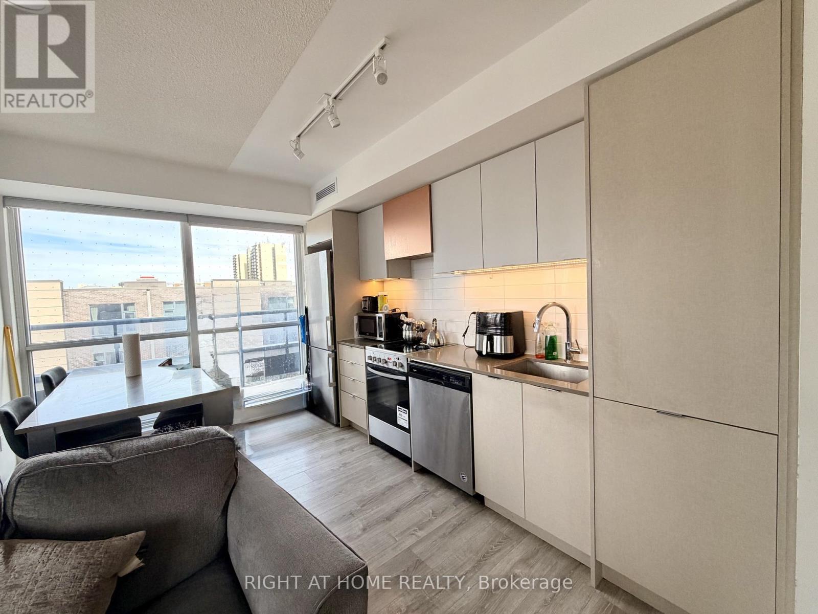 433 - 26 Gibbs Road W, Toronto, Ontario  M9B 6L6 - Photo 2 - W12898020