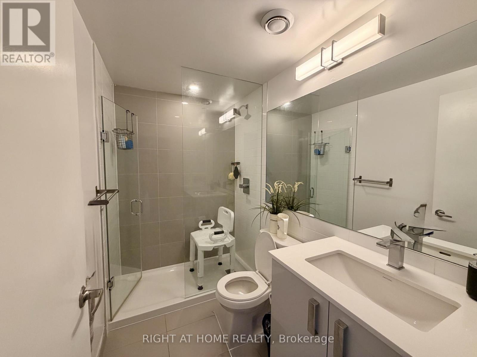 433 - 26 Gibbs Road W, Toronto, Ontario  M9B 6L6 - Photo 9 - W12898020