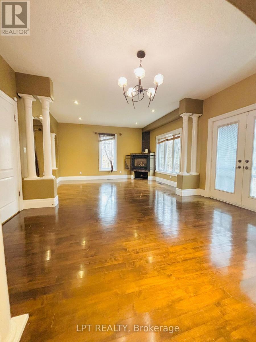 64 Yarrow Court, Kitchener, Ontario  N2E 4C4 - Photo 11 - X12898018