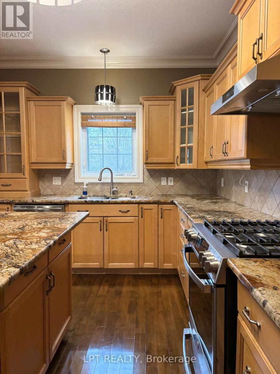 64 Yarrow Court, Kitchener, Ontario  N2E 4C4 - Photo 14 - X12898018