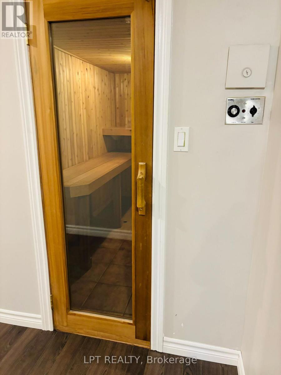 64 Yarrow Court, Kitchener, Ontario  N2E 4C4 - Photo 33 - X12898018