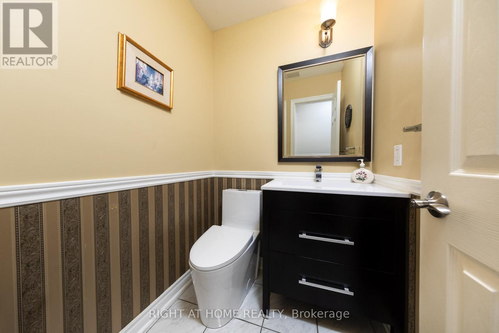 27 Addison Street, Richmond Hill (North Richvale), Ontario  L4C 9N1 - Photo 16 - N12896492