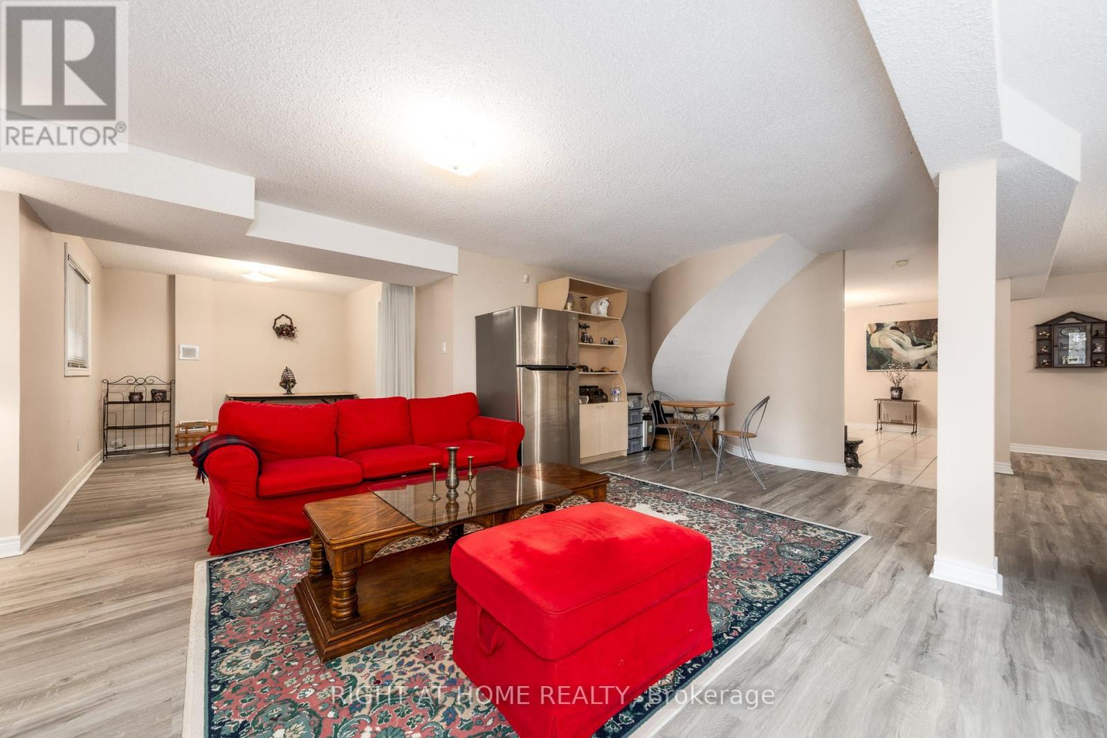 27 Addison Street, Richmond Hill (North Richvale), Ontario  L4C 9N1 - Photo 36 - N12896492