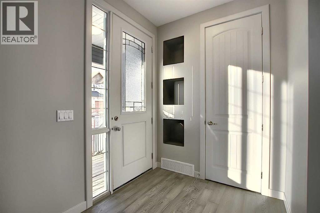 434 River Avenue, Cochrane, Alberta  T4C 3B8 - Photo 6 - A2217498