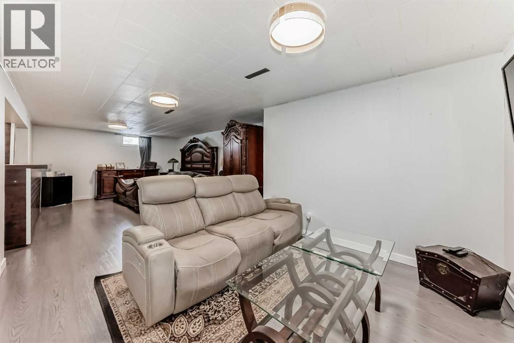 4117 45 Street, Red Deer, Alberta  T4N 1J9 - Photo 10 - A2292092