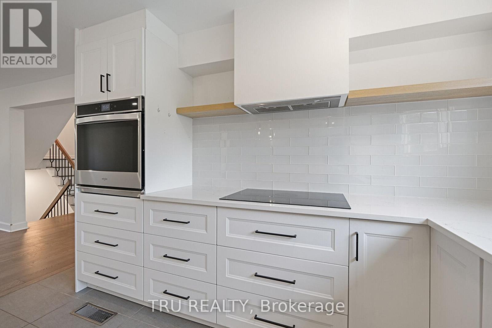 12 Apache Crescent, Ottawa, Ontario  K2E 6H7 - Photo 12 - X12898066