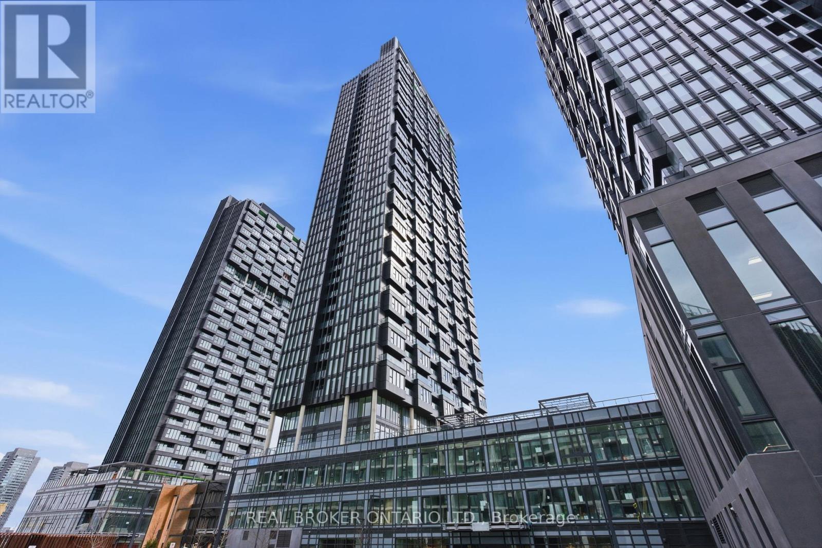 2105 - 1 QUARRINGTON LANE, Toronto, Ontario