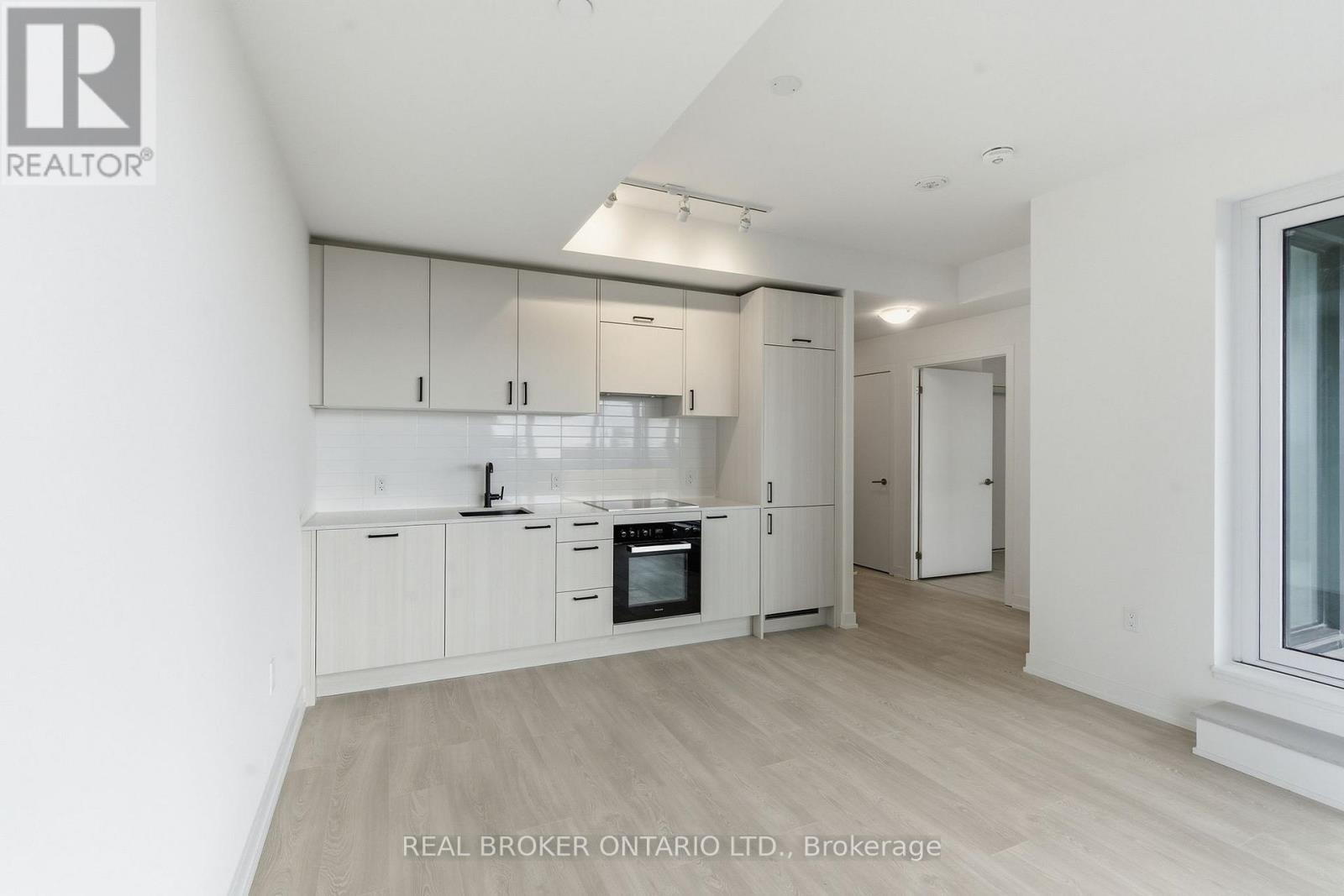 2105 - 1 Quarrington Lane, Toronto, Ontario  M3C 0S4 - Photo 13 - C12898038