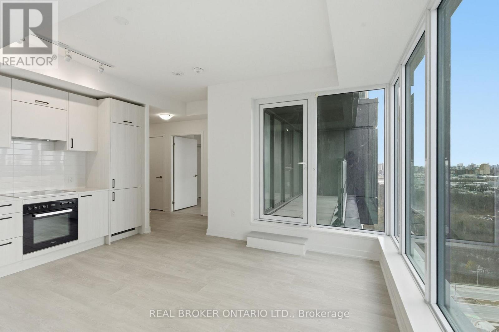 2105 - 1 Quarrington Lane, Toronto, Ontario  M3C 0S4 - Photo 15 - C12898038