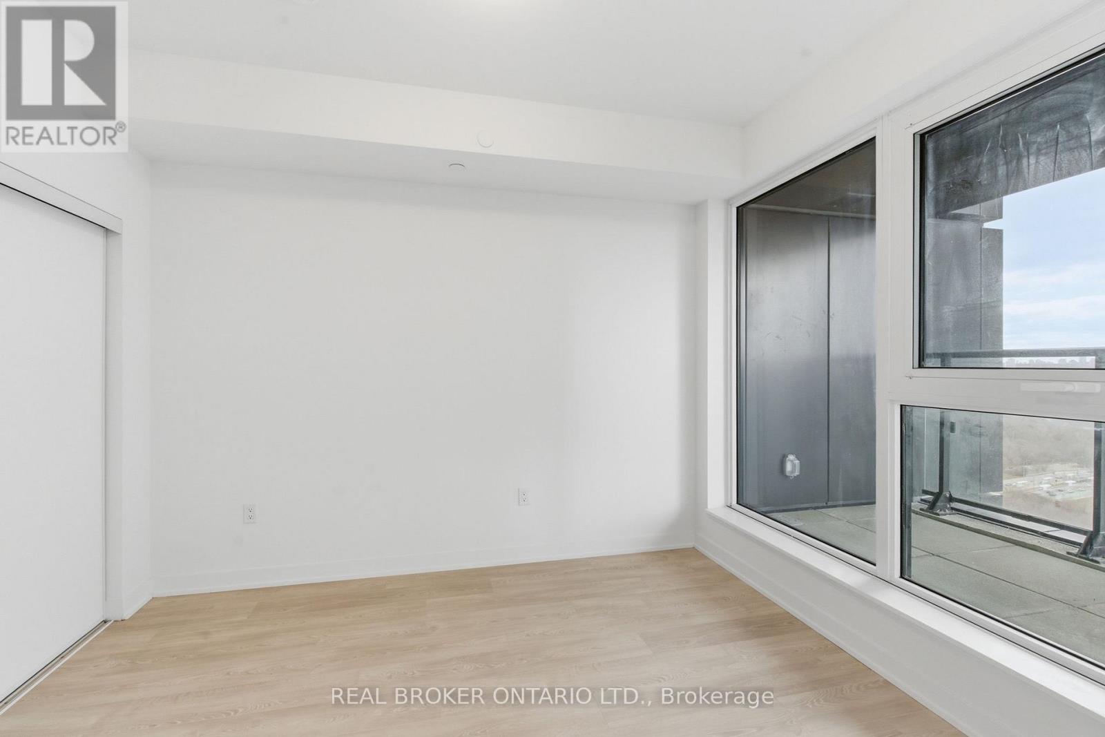 2105 - 1 Quarrington Lane, Toronto, Ontario  M3C 0S4 - Photo 16 - C12898038