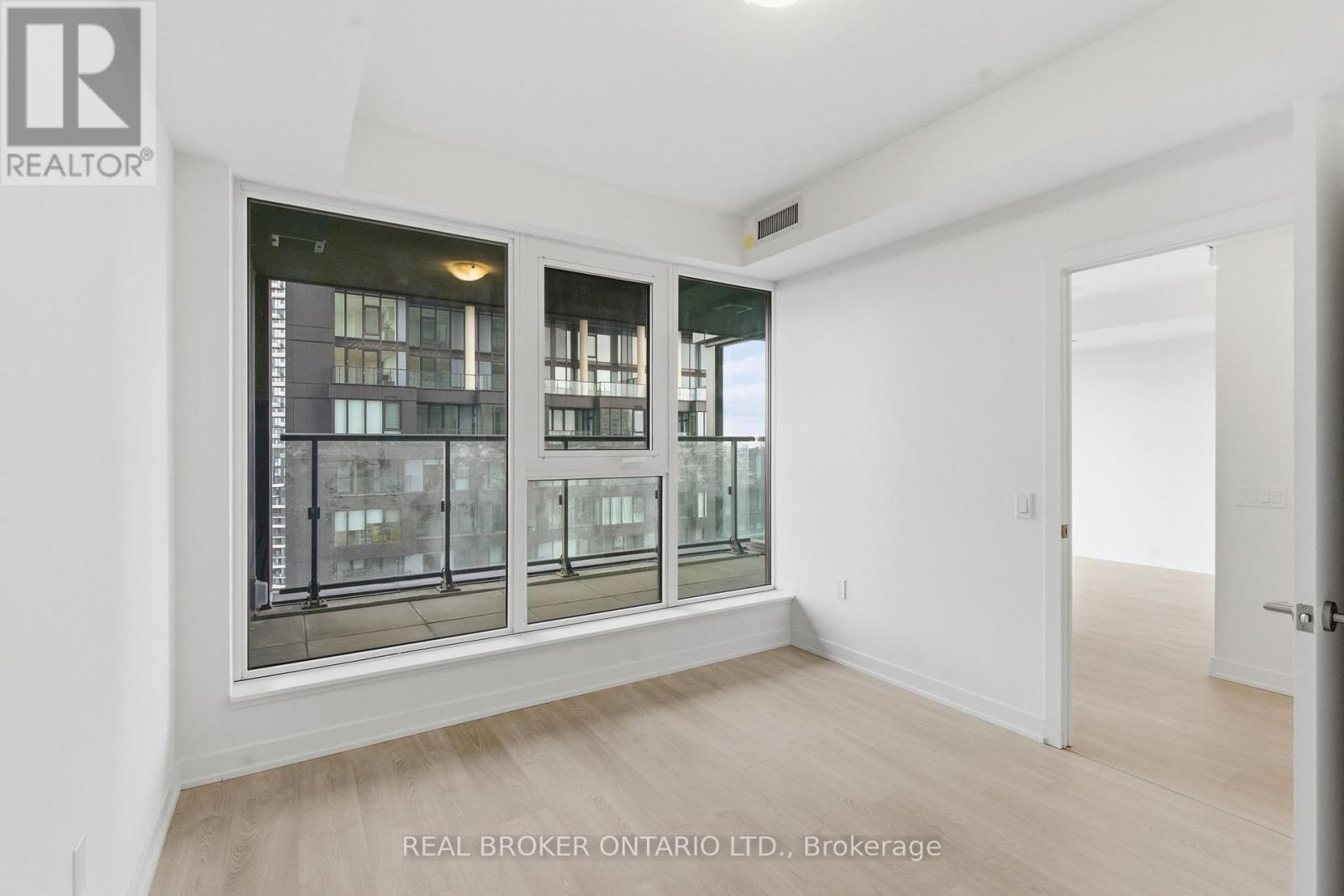 2105 - 1 Quarrington Lane, Toronto, Ontario  M3C 0S4 - Photo 18 - C12898038