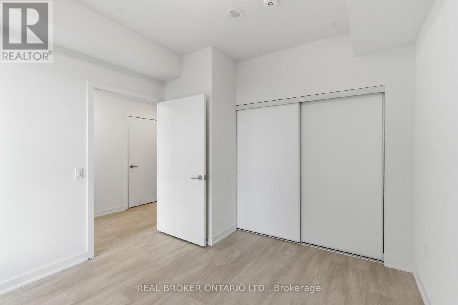 2105 - 1 Quarrington Lane, Toronto, Ontario  M3C 0S4 - Photo 19 - C12898038