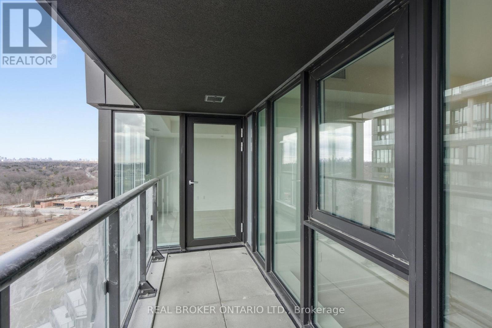 2105 - 1 Quarrington Lane, Toronto, Ontario  M3C 0S4 - Photo 22 - C12898038