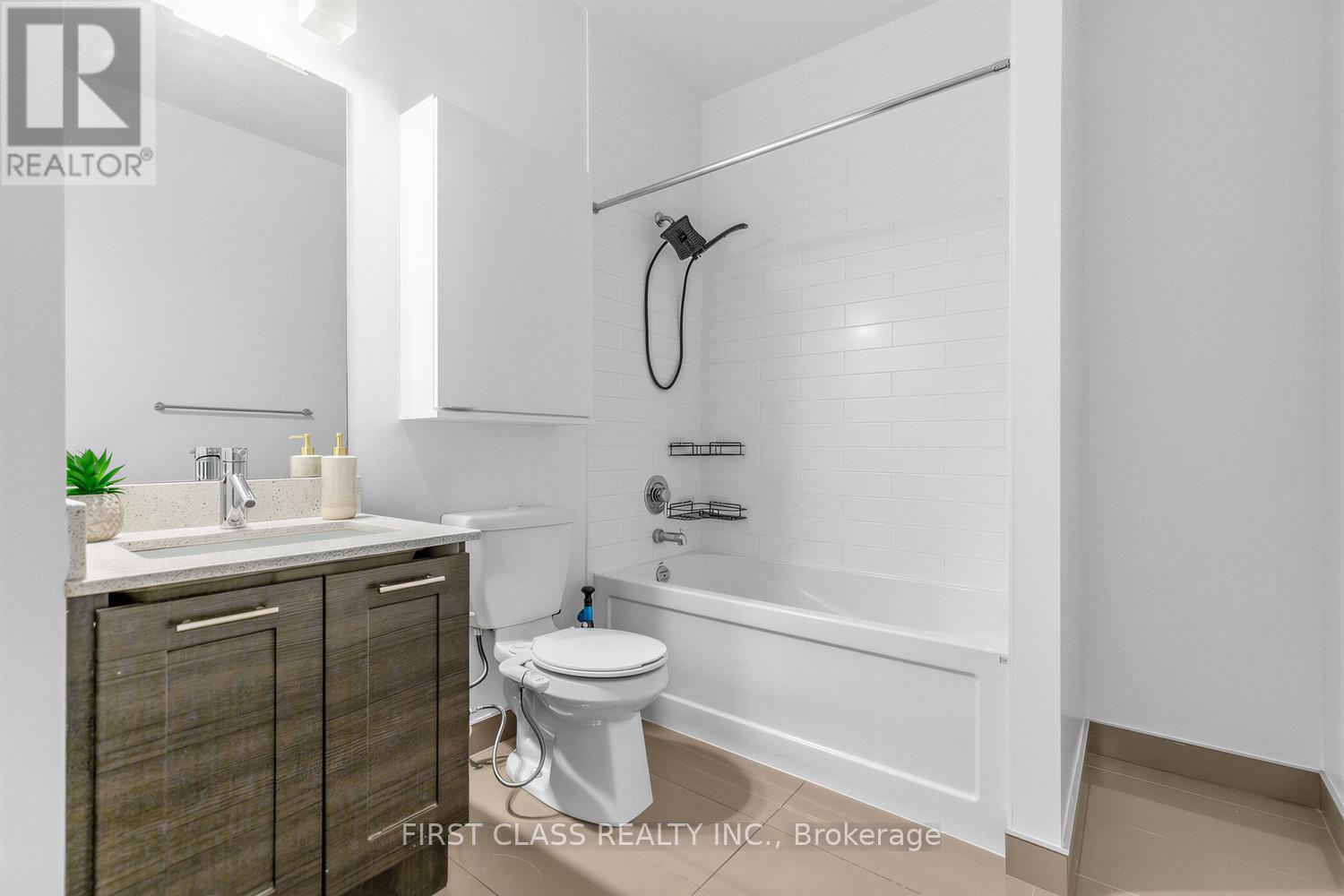 216 - 169 Fort York Boulevard, Toronto, Ontario  M5V 0C8 - Photo 18 - C12898070