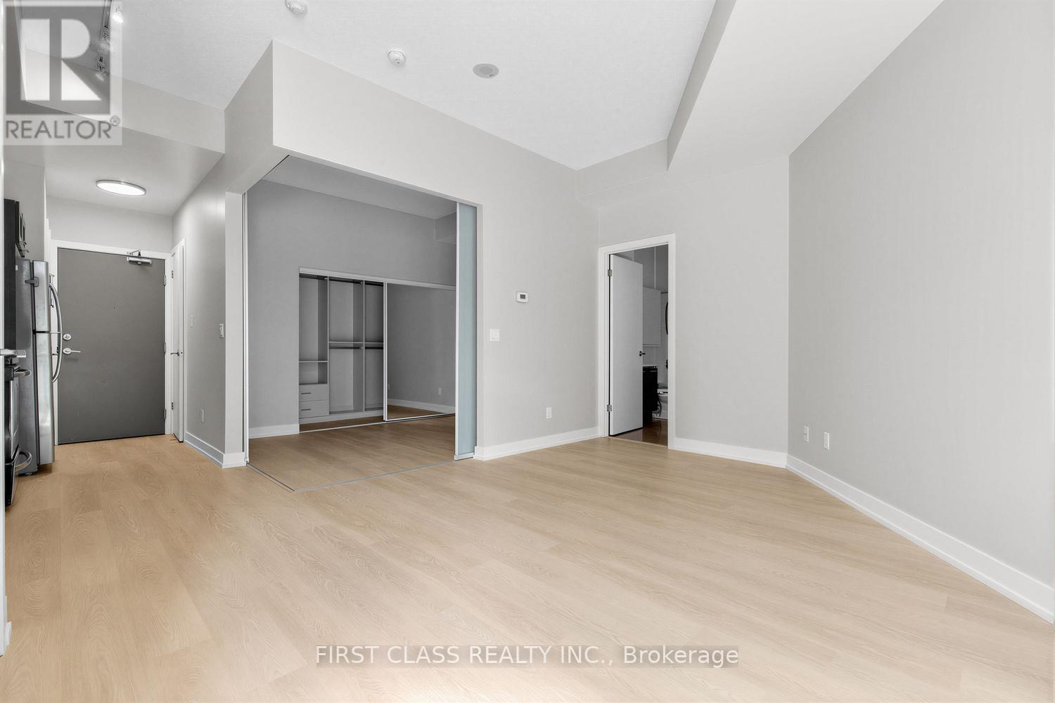 216 - 169 Fort York Boulevard, Toronto, Ontario  M5V 0C8 - Photo 2 - C12898070