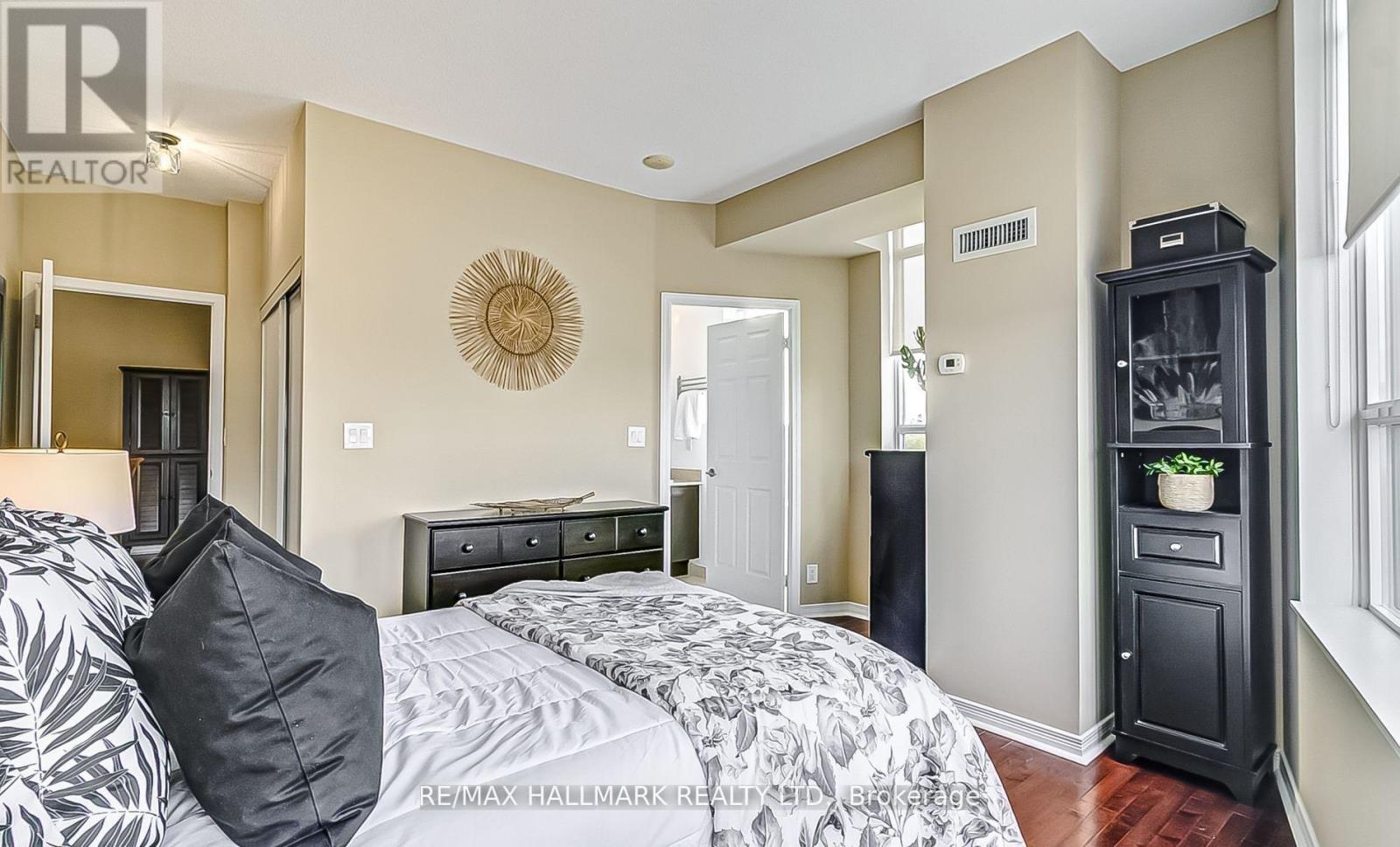 506 - 736 Spadina Avenue, Toronto, Ontario  M5S 2J6 - Photo 10 - C12898072