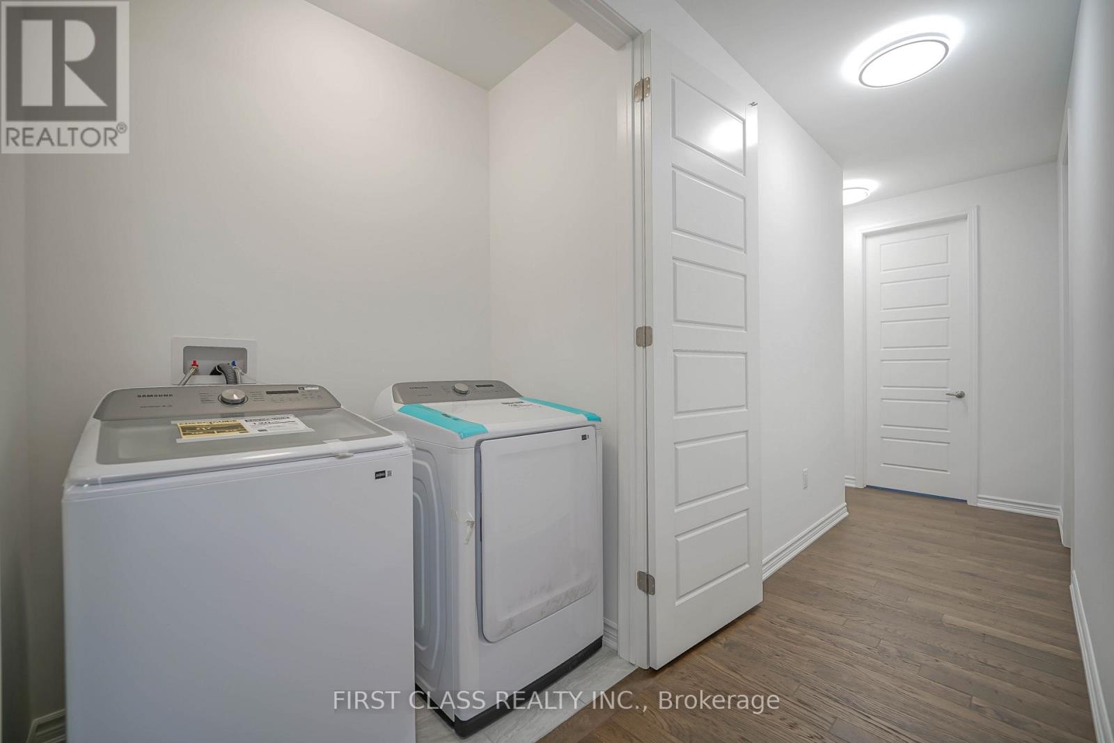 1913 Narcissus Gardens, Pickering, Ontario  L1Y 0B5 - Photo 24 - E12898058