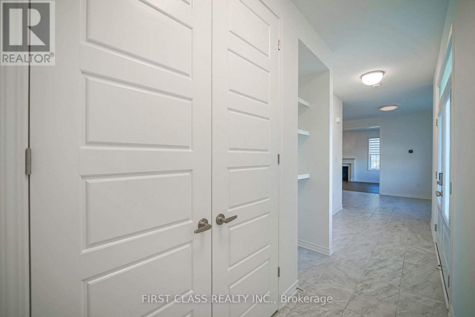 1913 Narcissus Gardens, Pickering, Ontario  L1Y 0B5 - Photo 8 - E12898058