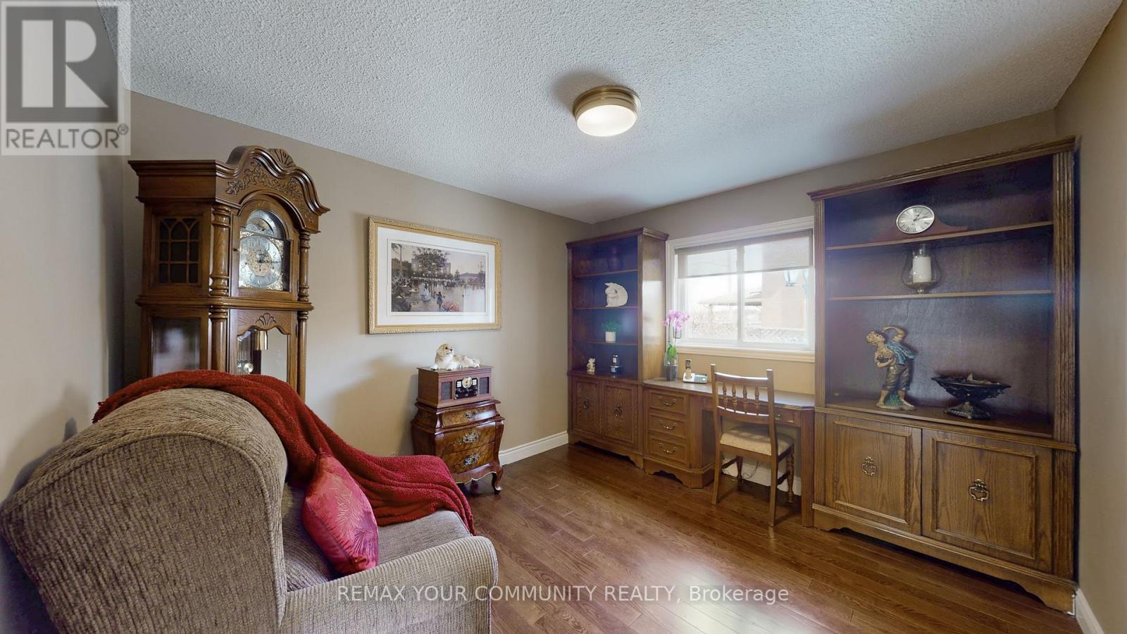 10 Hollyburn Court, Vaughan, Ontario  L4L 6G2 - Photo 12 - N12898032