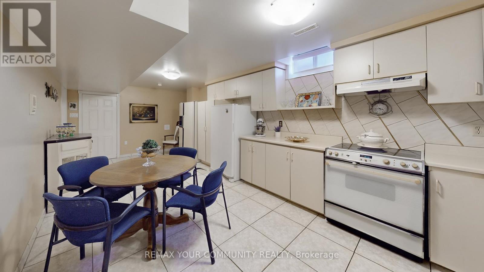 10 Hollyburn Court, Vaughan, Ontario  L4L 6G2 - Photo 29 - N12898032