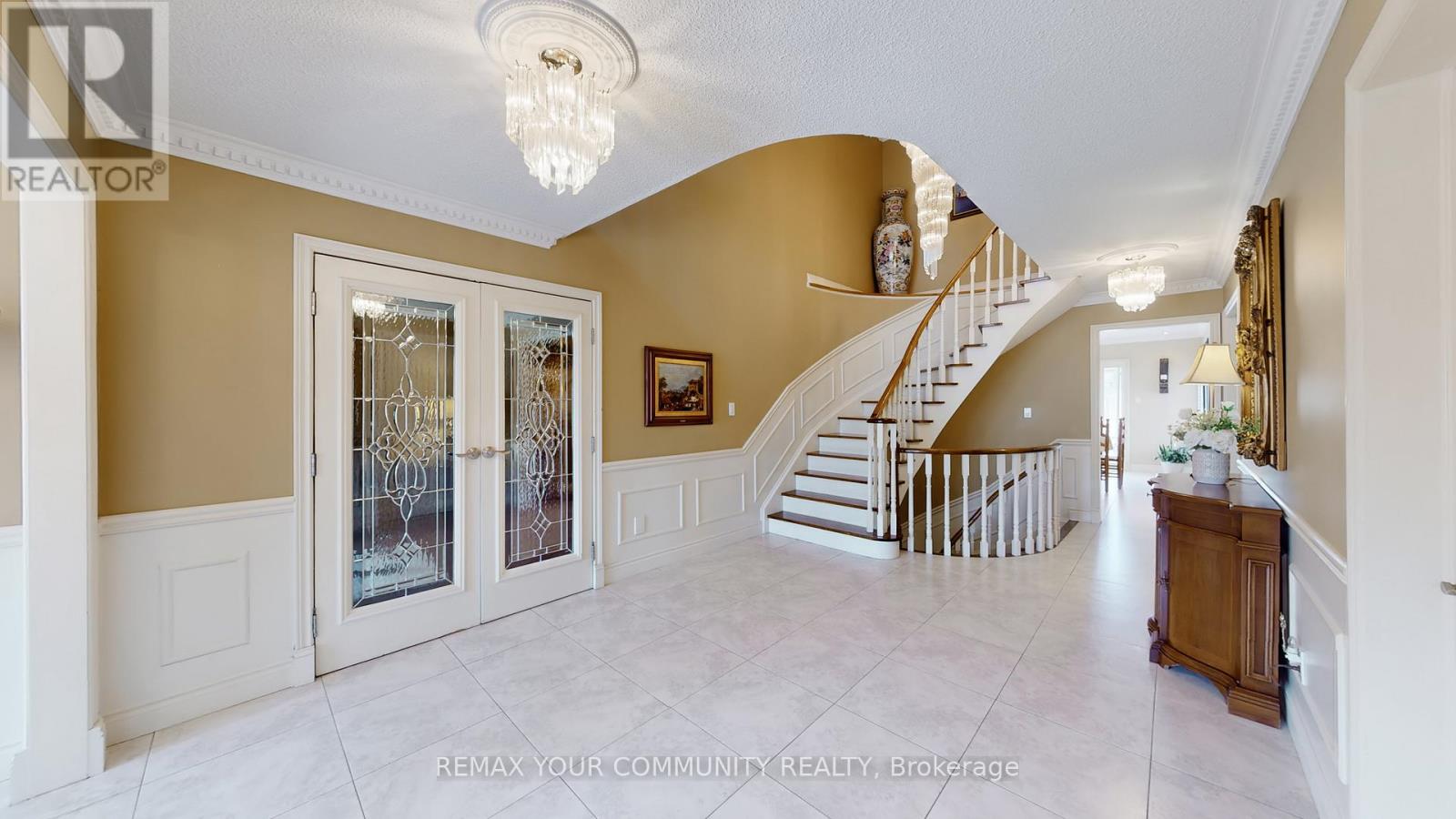 10 Hollyburn Court, Vaughan, Ontario  L4L 6G2 - Photo 6 - N12898032