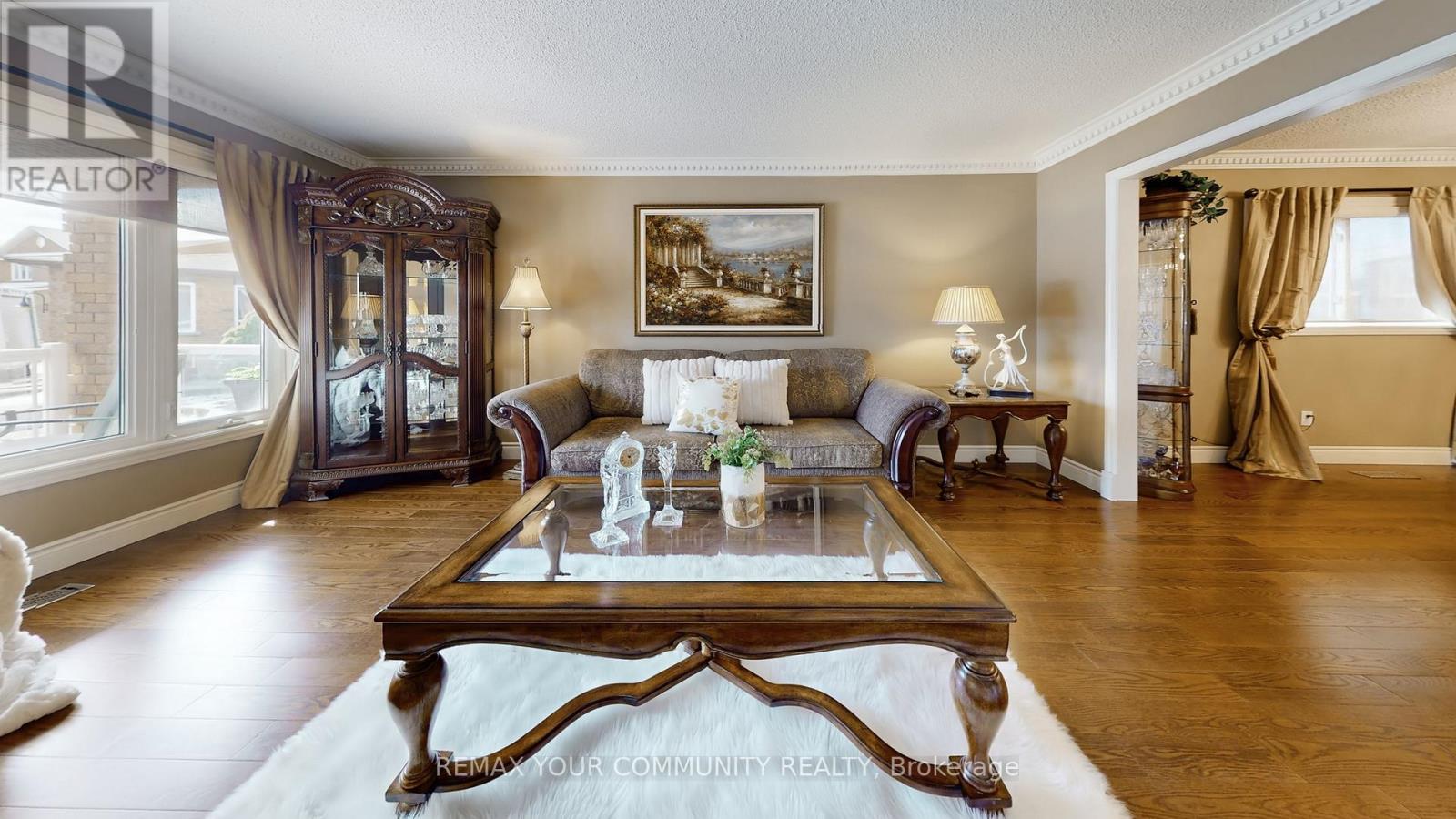 10 Hollyburn Court, Vaughan, Ontario  L4L 6G2 - Photo 7 - N12898032