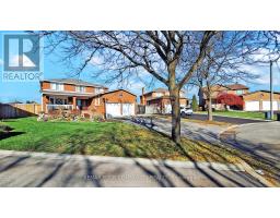 10 HOLLYBURN COURT, Vaughan, Ontario