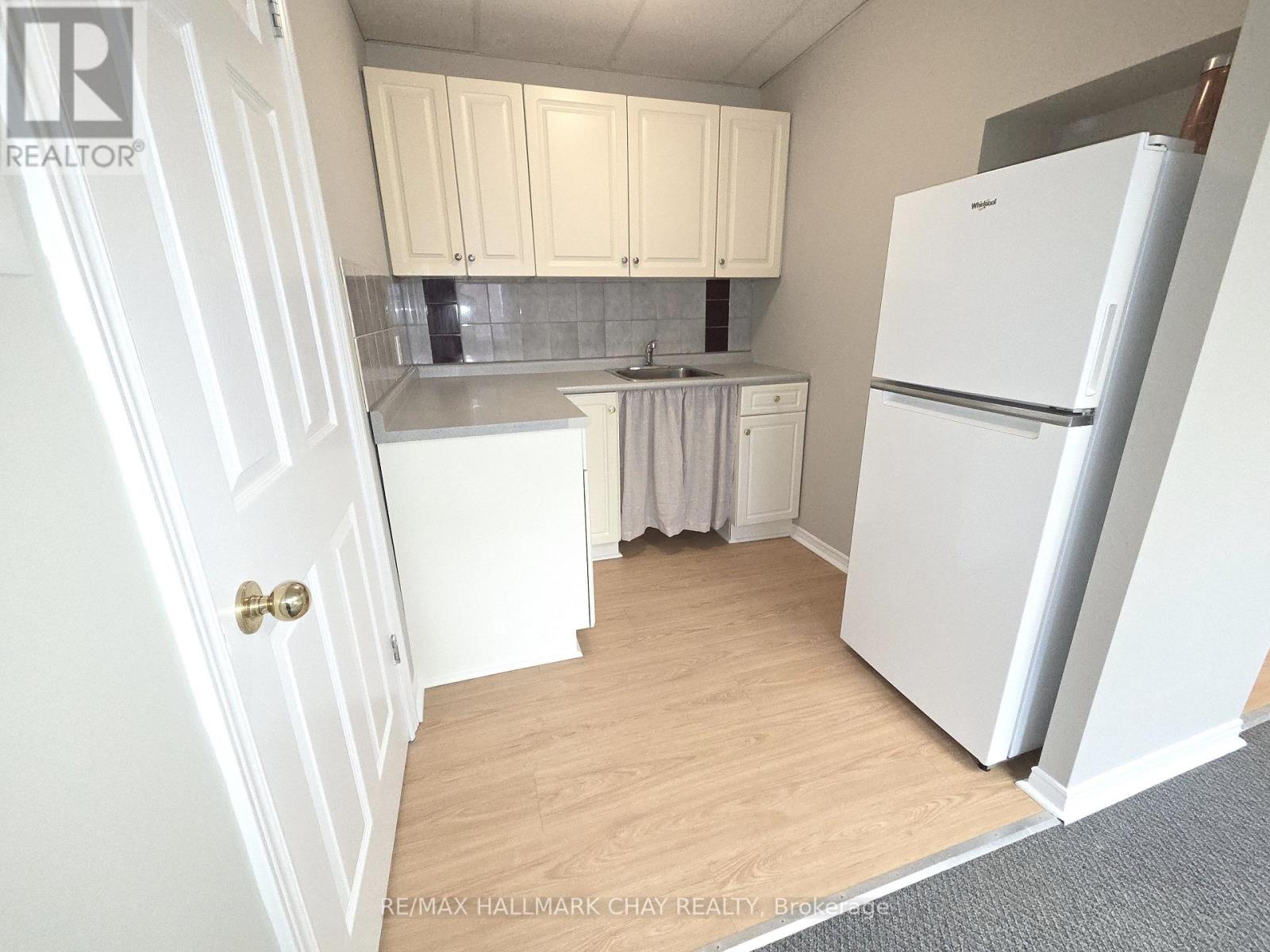 8 - 58 Queen Street W, Springwater, Ontario  L0L 1P0 - Photo 4 - S12898046